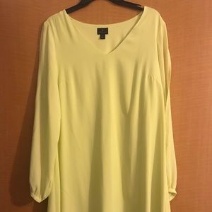 Short swing dress, open sleeves